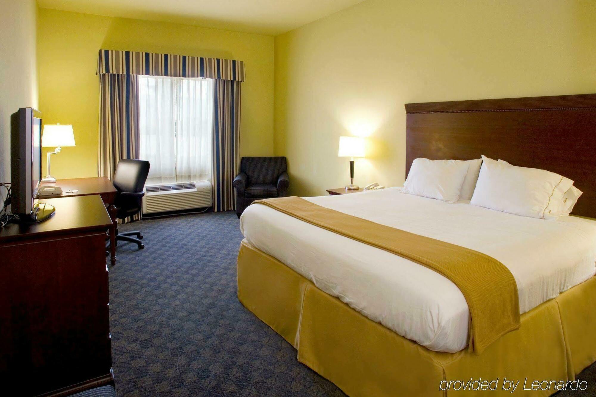 Holiday Inn Express & Suites, Corpus Christi Nw, Calallen, An Ihg Hotel Room photo